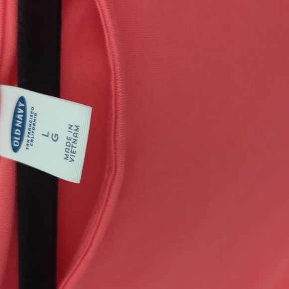 Old Navy Size L Salmon Top with Cutout Shoulders - Picture 3 of 5
